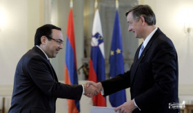 L’Ambasciatore dell’Armenia in Italia Rouben Karapetian ha consegnato le Lettere Credenziali al Presidente della Repubblica di Slovenia Danilo Türk