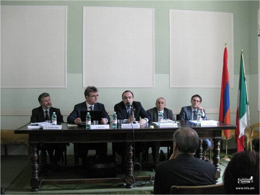 Presentazione dei libri dedicati al problema di Nagorno Karabakh